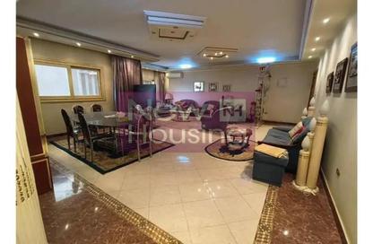 Apartment - 3 Bedrooms - 3 Bathrooms for sale in Zamalek - Cairo
