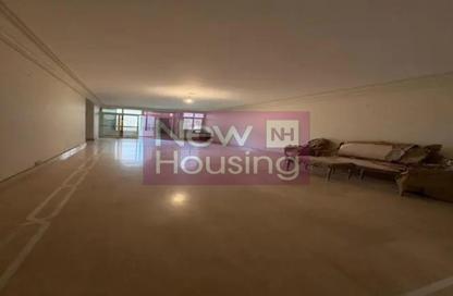 Apartment - 3 Bedrooms - 3 Bathrooms for sale in Zamalek - Cairo