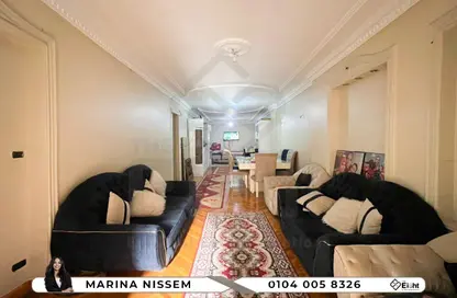 شقة - 3 غرف نوم - 2 حمامات للبيع في شارع محمود العيسوي - ميامي - حي اول المنتزة - الاسكندرية