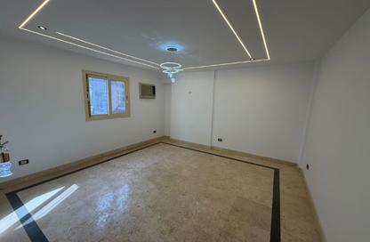 شقة - 3 غرف نوم - 2 حمامات للبيع في شارع لبنان - المهندسين - الجيزة