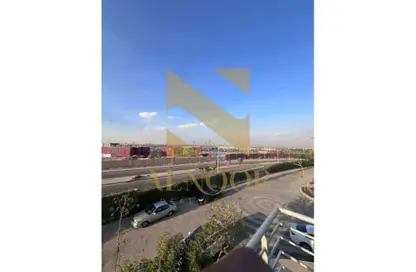 شقة - 4 غرف نوم - 4 حمامات للايجار في باتيو الزهراء - كمبوندات الشيخ زايد - الشيخ زايد - الجيزة