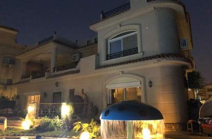 Villa - 7+ Bedrooms - 5 Bathrooms for sale in 8th District - Shorouk City - Cairo
