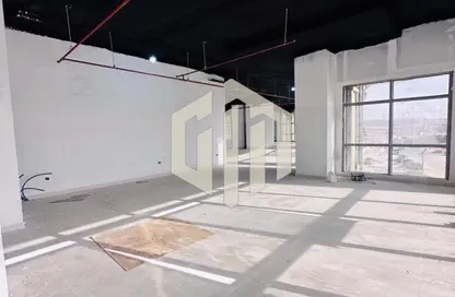 مساحات مكتبية - غرفة نوم - 1 حمام للايجار في شارع التسعين الشمالي - التجمع الخامس - مدينة القاهرة الجديدة - القاهرة