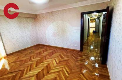 Apartment - 3 Bedrooms - 3 Bathrooms for sale in Mahmoud Al Essawy St. - Miami - Hay Awal El Montazah - Alexandria