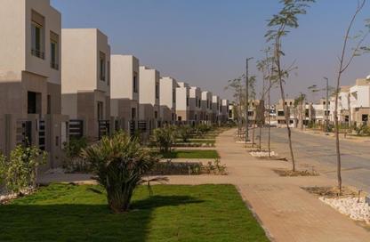 تاون هاوس - 5 غرف نوم - 5 حمامات للبيع في ذا كراون - طريق مصر اسكندرية الصحراوي - مدينة 6 أكتوبر - الجيزة