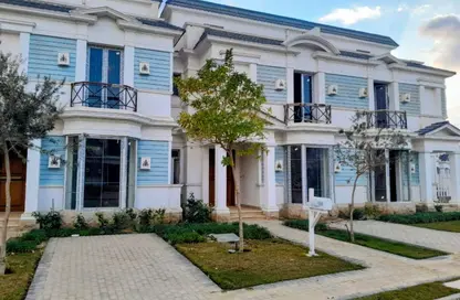 Townhouse - 3 Bedrooms - 3 Bathrooms for sale in Mountain View iCity - 5th Settlement Compounds - The 5th Settlement - New Cairo City - Cairo