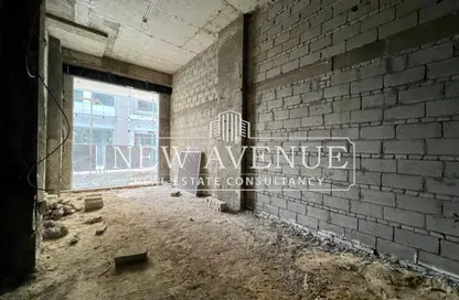 محل - استوديو - 1 حمام للبيع في الجازي مول - المستثمرين الشمالية - مدينة القاهرة الجديدة - القاهرة