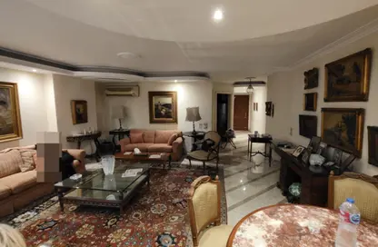 شقة - 3 غرف نوم - 2 حمامات للايجار في شارع مختار سعيد - ارض الجولف - مصر الجديدة - القاهرة