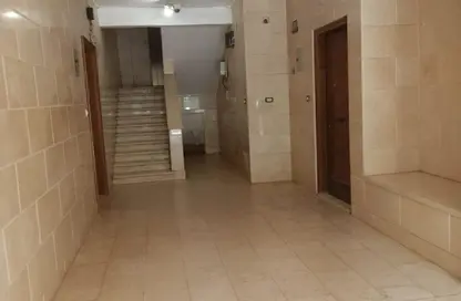 شقة - 3 غرف نوم - 2 حمامات للايجار في شارع عمر بن الخطاب - الماظة - مصر الجديدة - القاهرة