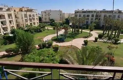 Apartment - 3 Bedrooms - 2 Bathrooms for sale in Hadayek Al Mohandessin - 4th District - Sheikh Zayed City - Giza