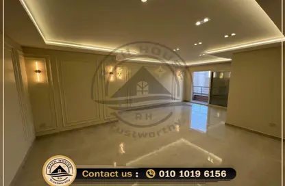 Apartment - 3 Bedrooms - 2 Bathrooms for rent in Al Geish Road - Camp Chezar - Hay Wasat - Alexandria