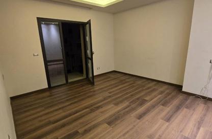 Apartment - 2 Bedrooms - 3 Bathrooms for rent in The Courtyards - Sheikh Zayed Compounds - Sheikh Zayed City - Giza