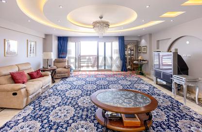 Apartment - 4 Bedrooms - 3 Bathrooms for sale in Al Geish Road - Glim - Hay Sharq - Alexandria