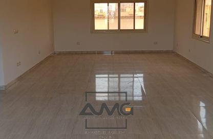 Apartment - 3 Bedrooms - 2 Bathrooms for rent in Doctor Yassin Abdel Ghaffar St. - Area C - Ganoob El Acadimia - New Cairo City - Cairo