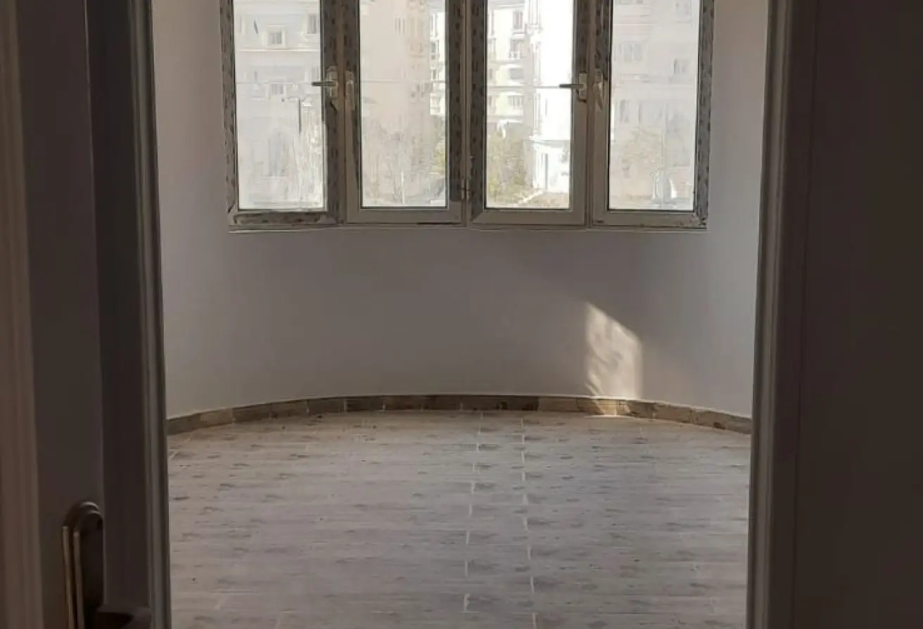 120884093 - Property Main Image