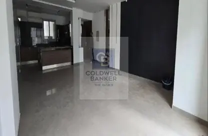 شقة - 3 غرف نوم - 2 حمامات للبيع في فيلدج جيت - المستثمرين الجنوبية - مدينة القاهرة الجديدة - القاهرة