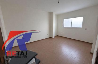 Apartment - 3 Bedrooms - 1 Bathroom for rent in Abdelhakim Al Refaey St. - 8th Zone - Nasr City - Cairo