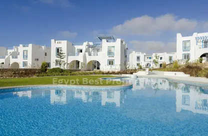 شاليه - 2 غرف نوم - 2 حمامات للبيع في إيفيا - قسم الضبعة - الساحل الشمالي