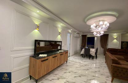 Apartment - 3 Bedrooms - 3 Bathrooms for rent in Mohamed Hassanein Heikal St. - 6th Zone - Nasr City - Cairo