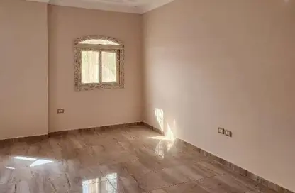 شقة - 3 غرف نوم - 2 حمامات للايجار في شارع جعفر بن ابي طالب - الياسمين 4 - الياسمين - مدينة القاهرة الجديدة - القاهرة