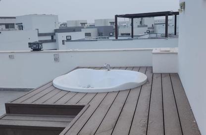 Villa - 4 Bedrooms - 6 Bathrooms for sale in Cluster 18 - Hyde Park - New Cairo City - Cairo