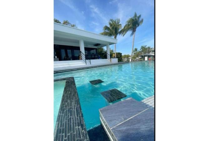 104593120 - Property Main Image