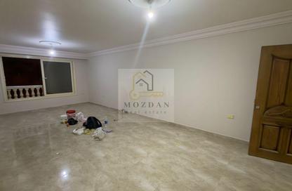 Apartment - 3 Bedrooms - 2 Bathrooms for rent in Zahraa Al Maadi Tunnel - Degla - Hay El Maadi - Cairo