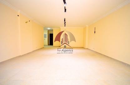 شقة - 3 غرف نوم - 2 حمامات للايجار في صوارى - كمبوندات الاسكندرية - الاسكندرية