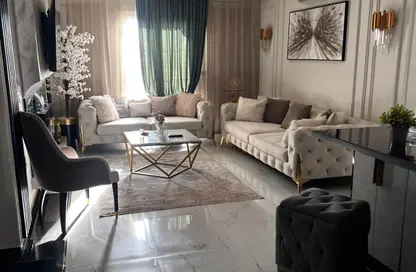 Penthouse - 2 Bedrooms - 2 Bathrooms for sale in Mountain View Hyde Park - 5th Settlement Compounds - The 5th Settlement - New Cairo City - Cairo