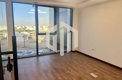 Office Space - 1 Bedroom - 1 Bathroom for rent in Hyde Park Business District Mall - South Teseen St. - The 5th Settlement - New Cairo City - Cairo
