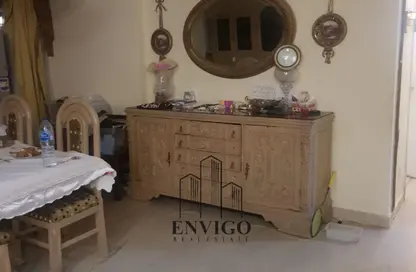 شقة - 3 غرف نوم - 2 حمامات للبيع في شارع ذاكر حسين - الحديقة الدولية - الحي السابع - مدينة نصر - القاهرة