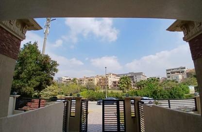 شقة - 4 غرف نوم - 5 حمامات للبيع في غرب الجولف - كمبوندات القطامية - القطامية - مدينة القاهرة الجديدة - القاهرة