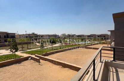 Villa - 5 - 5 for sale in Swan Lake Residence - 5th Settlement Compounds - The 5th Settlement - New Cairo City - Cairo