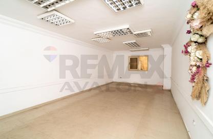 Apartment - 3 Bedrooms - 2 Bathrooms for sale in Hedaya Basha St. - Glim - Hay Sharq - Alexandria