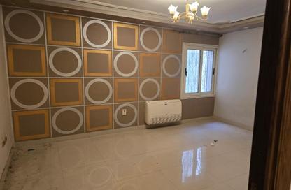 Apartment - 3 Bedrooms - 3 Bathrooms for sale in Gameat Al Dewal Al Arabeya St. - Mohandessin - Giza