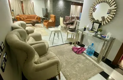 شقة - 3 غرف نوم - 3 حمامات للبيع في شارع سعيد زكريا - حي السفارات - مدينة نصر - القاهرة