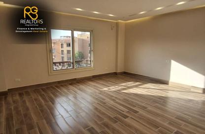 Apartment - 3 Bedrooms - 2 Bathrooms for sale in Al Khamayel city - Sheikh Zayed Compounds - Sheikh Zayed City - Giza