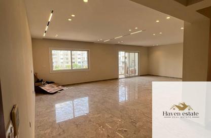 Apartment - 3 Bedrooms - 3 Bathrooms for rent in Garden Residence - Hyde Park - New Cairo City - Cairo