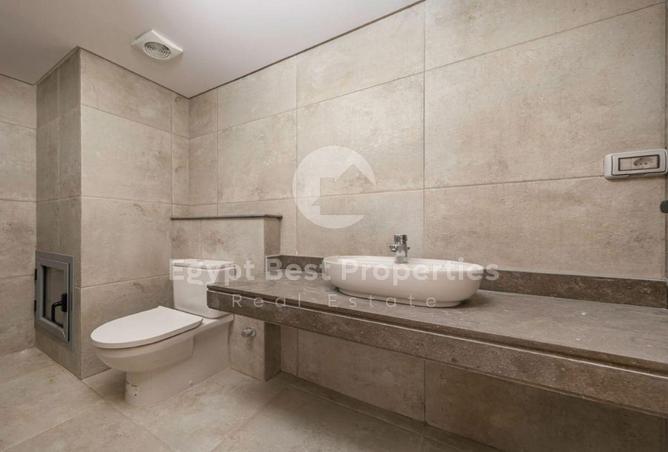 101784604 - Property Image 2