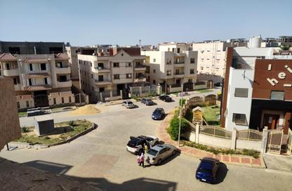 Apartment - 3 Bedrooms - 3 Bathrooms for sale in Zahrat El Tagamoa - North Investors Area - New Cairo City - Cairo