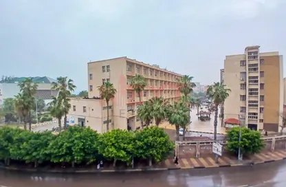 Apartment - 5 Bedrooms - 2 Bathrooms for sale in Al Geish Road - Azarita - Hay Wasat - Alexandria