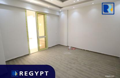 Office Space - Studio - 3 Bathrooms for sale in Degla Square - Degla - Hay El Maadi - Cairo