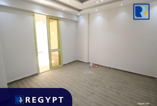 102898324 - Property Main Image