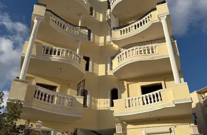 Apartment - 4 Bedrooms - 3 Bathrooms for sale in Al Mohandes Ahmed Kamal Hamdy St. - 16th District - Sheikh Zayed City - Giza