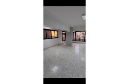 شقة - 3 غرف نوم - 2 حمامات للبيع في شارع ابراهيم نوار - المنطقة السادسة - مدينة نصر - القاهرة شقة - 3 غرف نوم - 2 حمامات للبيع في شارع ابراهيم نوار - المنطقة السادسة - مدينة نصر - القاهرة