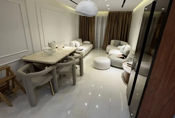 104880000 - Property Image 2