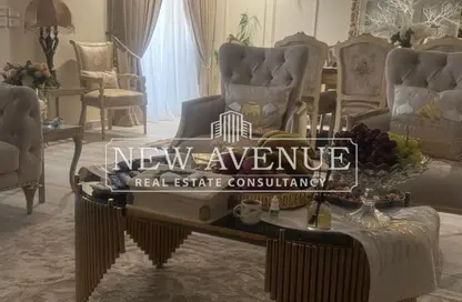 شقة - 3 غرف نوم - 2 حمامات للبيع في عمارات ضباط الماظة - شارع الثوره - الماظة - مصر الجديدة - القاهرة