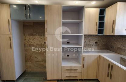 Apartment - 3 Bedrooms - 3 Bathrooms for sale in Hyde Park - New Cairo City - Cairo