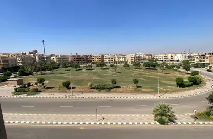 Apartment - 4 Bedrooms - 3 Bathrooms for sale in Doctor Ahmed Okasha St. - El Banafseg 6 - El Banafseg - New Cairo City - Cairo