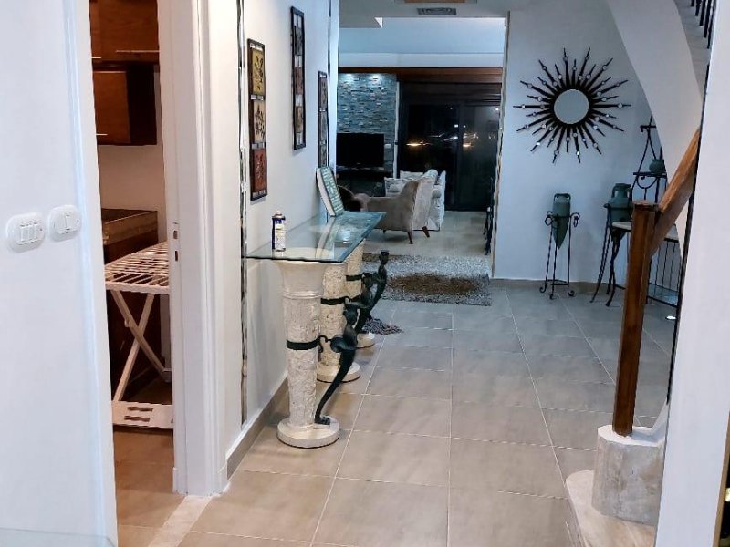 4BR Villa | Fully Finished Prime Location | Nice thumbnail